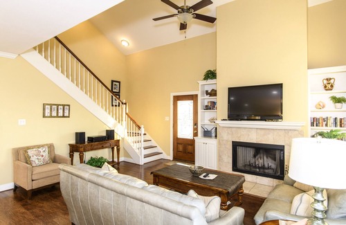 Rockport House | Coastal Class Waterfront - "Your Home away from Home"