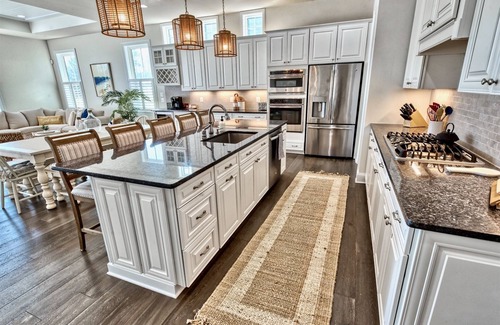 Lewes House | Coastal Club * Spacious and Luxurious 6BR house , w 4 Baths Sleeps up to 14