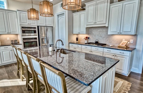 Lewes House | Coastal Club * Spacious and Luxurious 6BR house , w 4 Baths Sleeps up to 14