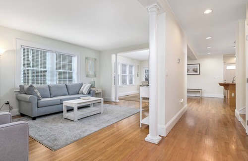 Black Rock Historic District House | Coastal Colonial 10 minutes from beaches, Sacred Heart & Fairfield University