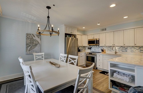 Folly Field Condo | Coastal Comfort with Ocean Views