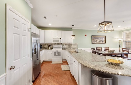 Lewes Condo | Coastal Condo Under 15 Minutes to Lewes Beach With Pool & Pool Table
