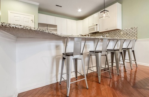 Lewes Condo | Coastal Condo Under 15 Minutes to Lewes Beach With Pool & Pool Table