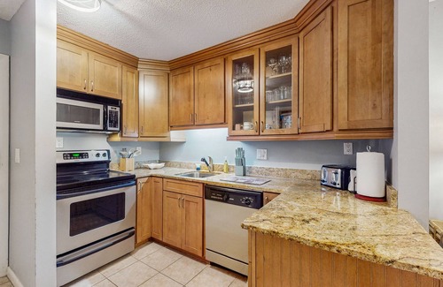 Folly Field Condo | Coastal condo with private balcony, pickle ball, tennis, pools, close to beach