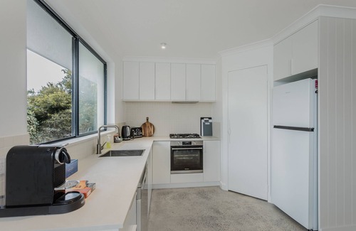 Middleton Beach House | Coastal Cottage by the BnB Collection