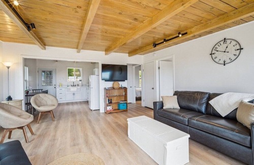 Timber Cove House | Coastal Cottage Jenner with Stunning Views! Pet-Friendly, Remote and Private