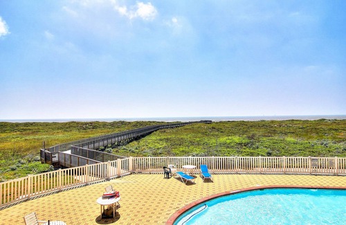 Port Aransas Condo | Coastal Cottage on the beach