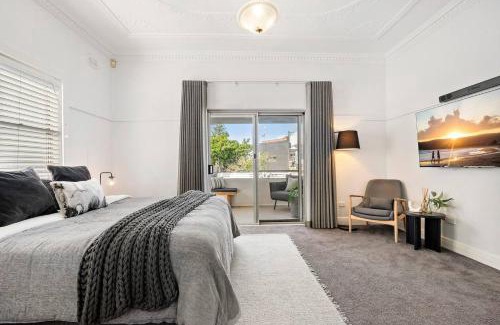 Merewether House | 'Coastal Cove' Your Year-Round Spa & Sauna Retreat