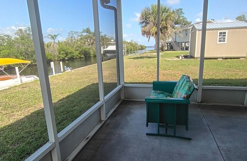 El Jobean House | Coastal, cozy home on canal in Port Charlotte!