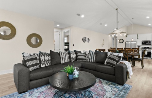 Gulfport House | Coastal Cruisers 1