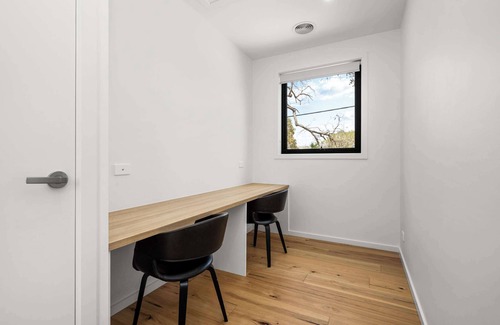 Torquay House | 'Coastal Elegance, Torquay'