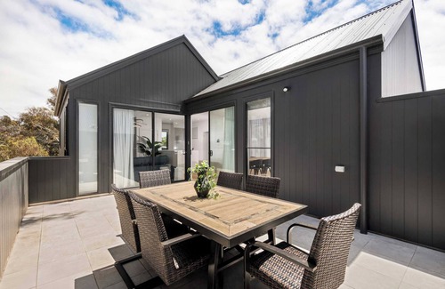 Torquay House | 'Coastal Elegance, Torquay'