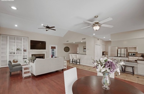 South Side House | Coastal Escape + 20min DT + Beach + Pets OK + 5BR