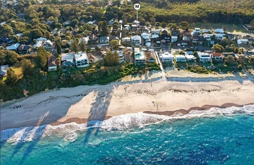 Noraville House | Coastal Escape Noraville - Family Friendly - Woodfire Pizza Oven