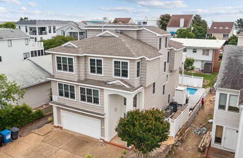 Croatan Beach House | Coastal Escape - Pool Table, Grills, Walk to Beach