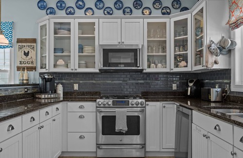 Surf City House | Coastal Escape, Pool, Elevator—Salty Pause