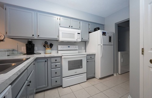 Carolina Forest Condo | Coastal Getaway 2b 2ba Pools,Hot Tub,Tennis