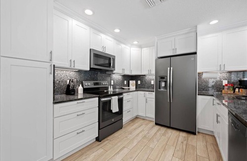 Jupiter House | Coastal Getaway: 4BR Home - 5 Min to Jupiter Beach