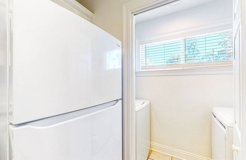 Port St. Joe House | Coastal getaway steps from the bay with patio, balcony, smart TVs, & W/D