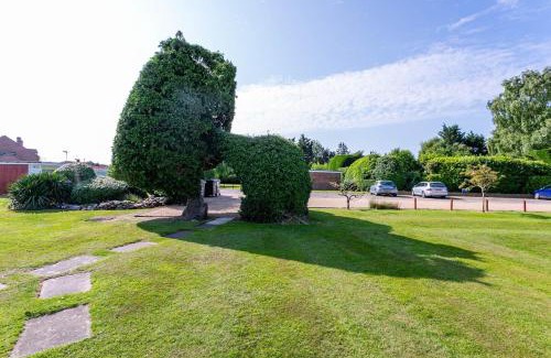 Heacham House | Coastal Glow - Coastal chalet close to beach - Crabpot Cottages Hunstanton