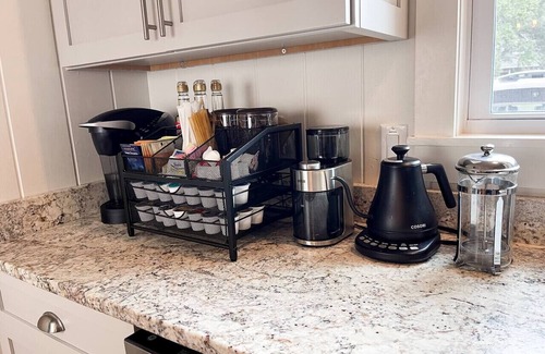 North Litchfield Beach House | Coastal haven for groups, walk to beach, large deck, beach gear, kid friendly