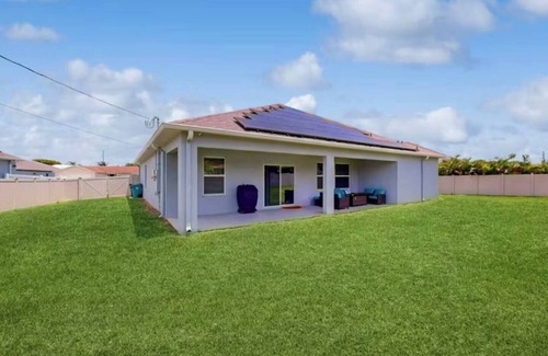 Port Saint Lucie House | Coastal Haven Retreat