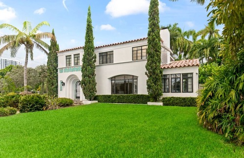 Downtown Hollywood Villa | Coastal Heritage Vizcaya Mansion