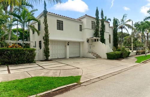 Downtown Hollywood Villa | Coastal Heritage Vizcaya Mansion