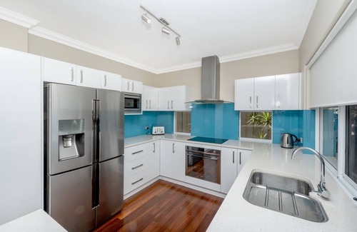 Mosman Park House | Coastal Hideaway; a cosy 3BR home ideal for relaxing retreats or family gatherings