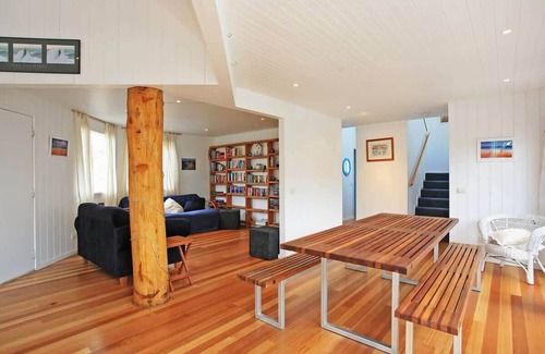 Aireys Inlet House | Coastal Hideaway I Pet Friendly I Walk to Shops