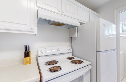 Port St. Joe House | Coastal hideaway steps from the bay with balcony, W/D, open layout, & AC