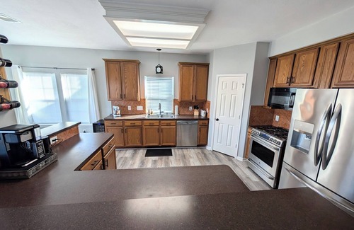 League City House | Coastal Home with Neighborhood Fishing Pier