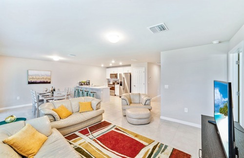 Gardens of Gulf Cove House | Coastal Life near Beach, Nature & Historic Getaway! 4BR/2BTH for Families!