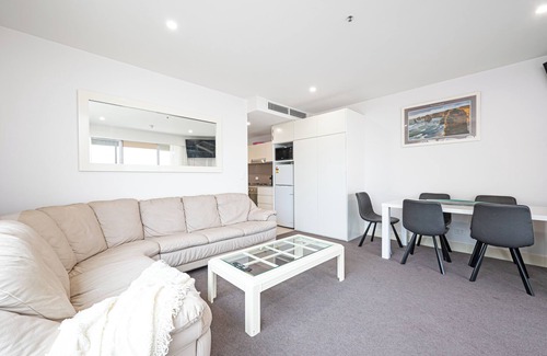 Glenelg Apartment | Coastal Living at Oaks: Pier Apartment - Ocean Views - no 124