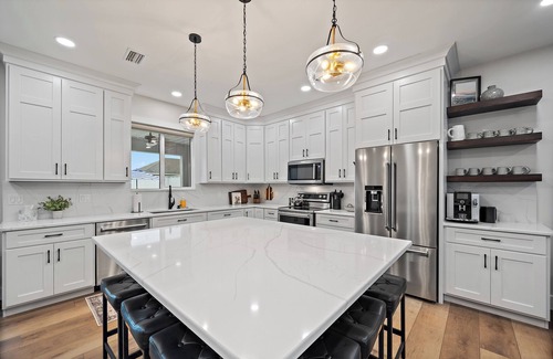 Southgate House | Coastal Lodge | Private POOL + Hot TUB