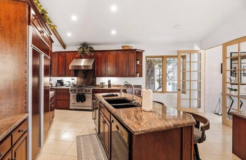 Country Club House | Coastal Lookout: 4BR Luxury Home w/Beautiful Patio & Jet Tub in La Jolla
