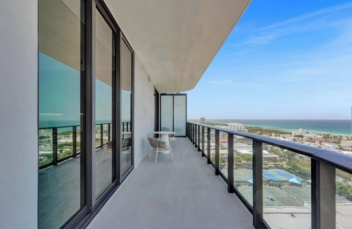 North Beach Condo | Coastal Luxe | Elegant 2BR/2BA Getaway in Miami Beach
