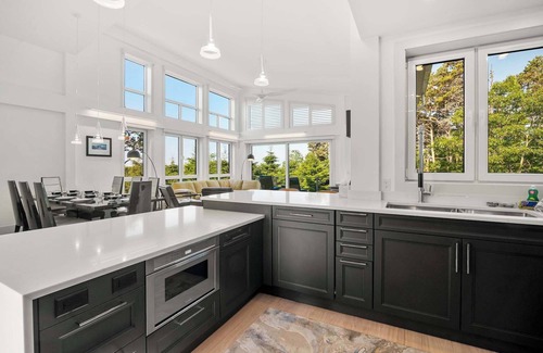 Wellfleet House | Coastal Luxury Near Wellfleet's Best Beaches