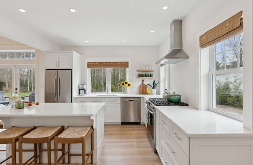 Kennebunk House | Coastal Maine Retreat ~ 1 Mile to BEACH! Outdoor TV, Firepit, Shower & more!