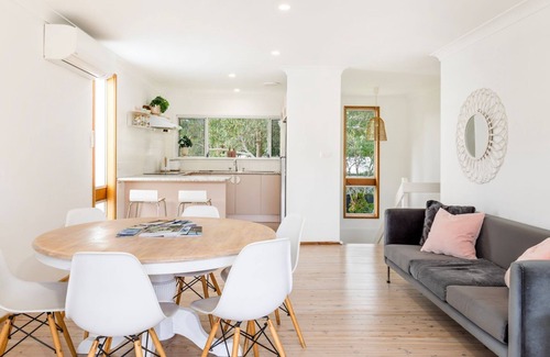 Callala Beach House | Coastal Oasis - Pet Friendly - 6 Mins Walk to Beach
