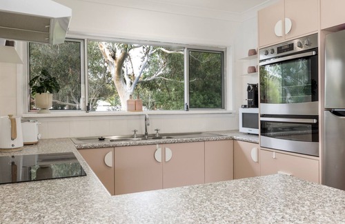 Callala Beach House | Coastal Oasis - Pet Friendly - 6 Mins Walk to Beach