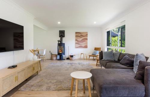 Callala Beach House | Coastal Oasis - Pet Friendly - 6 Mins Walk to Beach