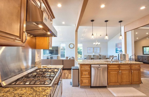 Coastal San Pedro House | Coastal Ocean Breeze and Views