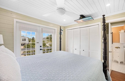 Breezeswept Beach Estates House | Coastal Paradise | Charming canalfront boating home on Ramrod Key