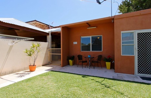 Sorrento Villa | COASTAL PARADISE NEAR HILLARY'S MARINA & ROTTNEST ISLAND
