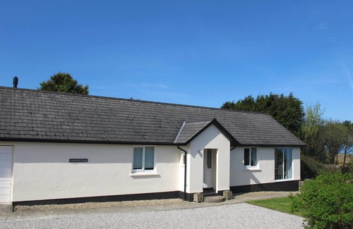 Ilfracombe House | Coastal Path Cottage Stunning Sea Views and very dog friendly in North Devon