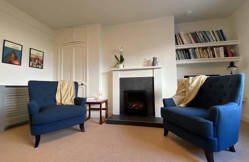 Berwick-upon-Tweed Cottage | Coastal retreat with stunning sea views - 5 mins to the beach!