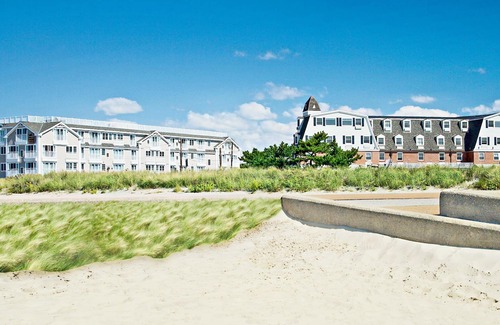 Newport Condo | Coastal Retreat: 2BR Newport Beach, Ocean Views
