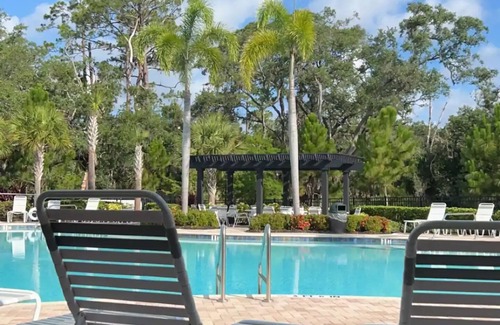 Braden River House | Coastal Retreat 3/2 Near Beaches & Downtown