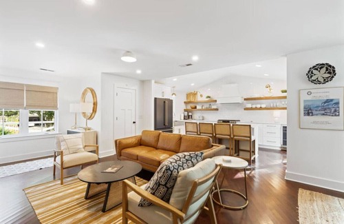 Isle of Palms Apartment | Coastal Retreat | 4BR | Walk to Beach & Pickleball